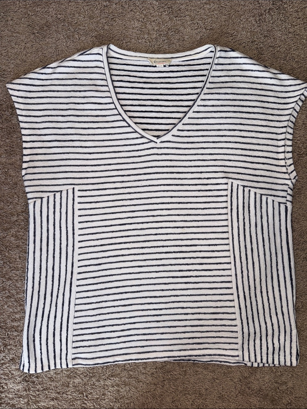 Striped V-Neck Short Sleeve Tunic - White & Navy